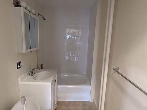5th image of 132.5 Oxford St #5