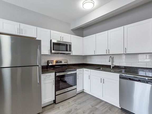 3rd image of 1427 9th Ave #4