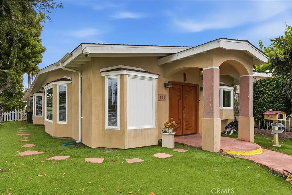 3 bed, 1464 sqft, $7,500 — Photo 2