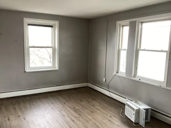 32 N 3rd St #D, Coplay, PA 18037