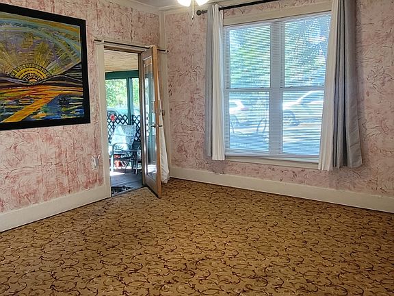 Lower living room to entry