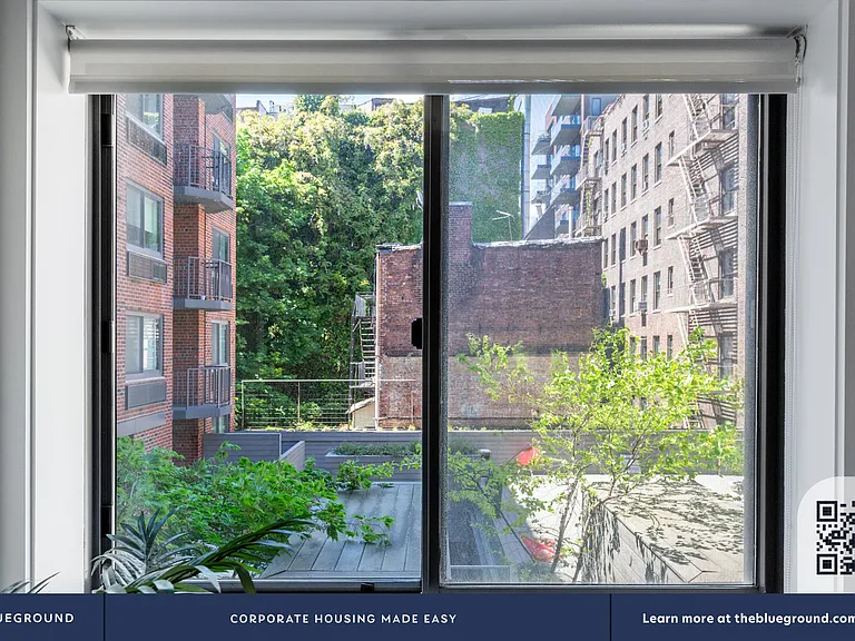 101 W 15th St #214 — Photo 4