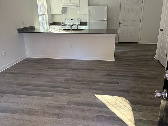 spacious living/dining room.