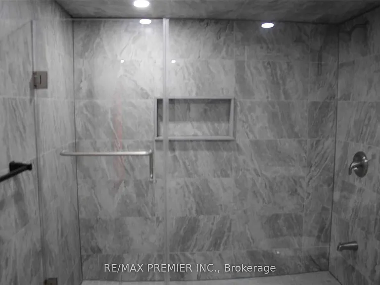 122 Garyscholl Rd #BASEMENT — Photo 11
