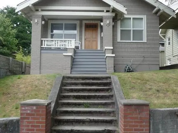 3829 Eastern Ave N, Seattle, WA 98103