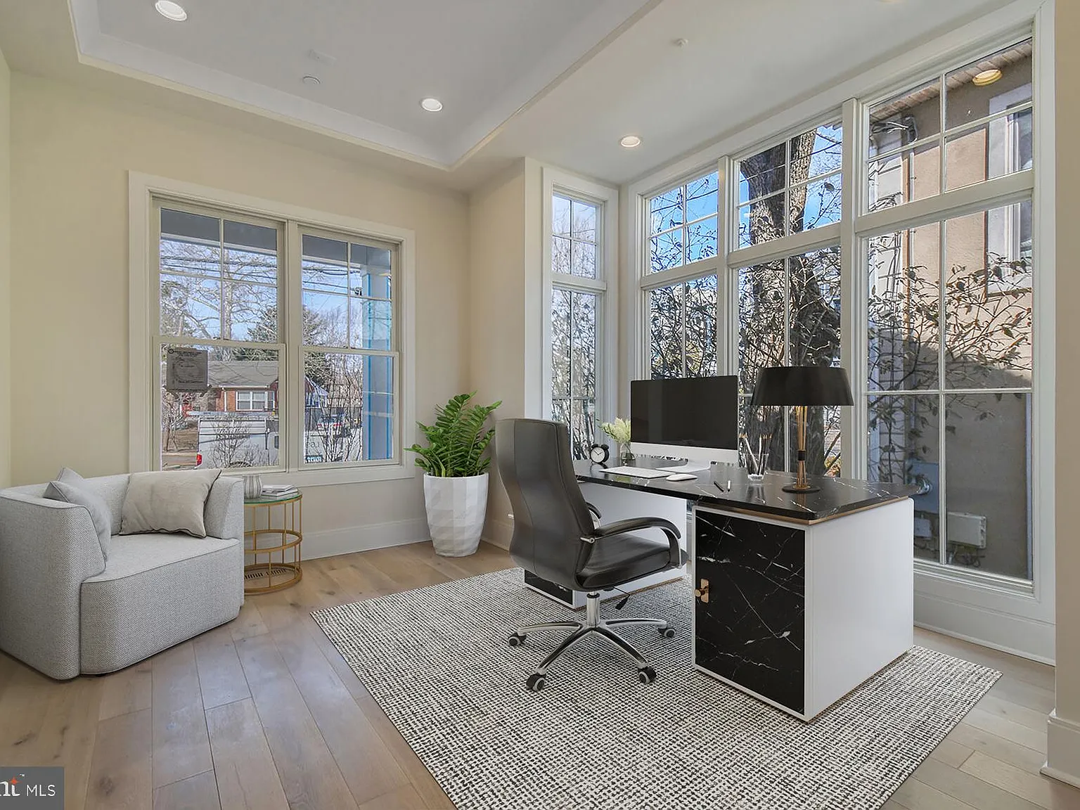 5 bed, 5.5 bath, 4152 sqft, $12,000 — Photo 4