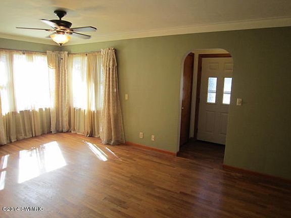 2nd image of 332 Briarwood Ln