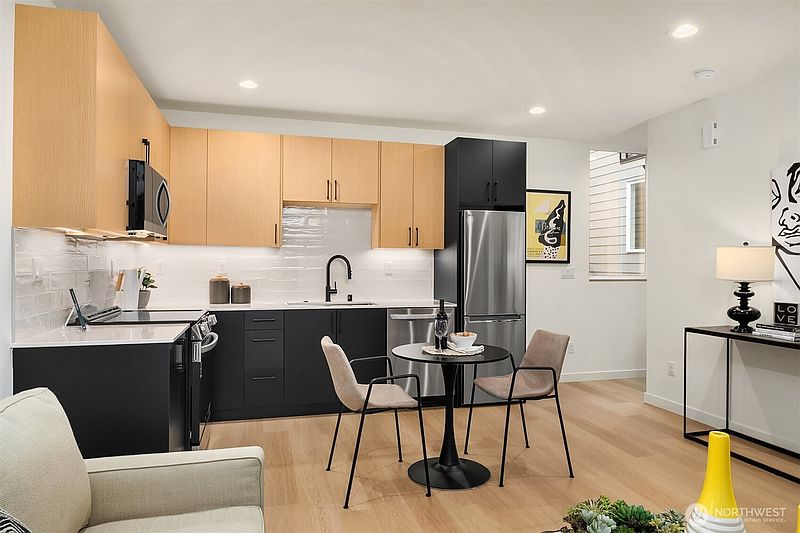 5th image of 1457 22nd Avenue #A