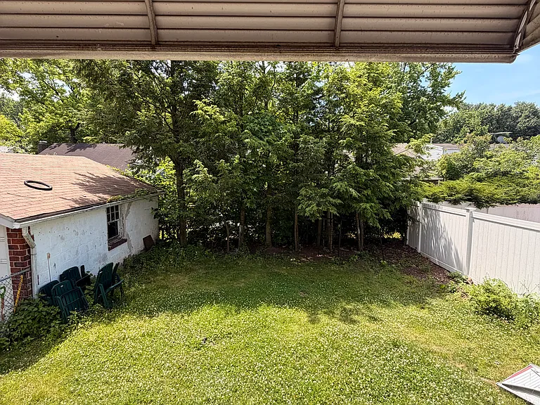 331 Delaware Ave — Photo 17