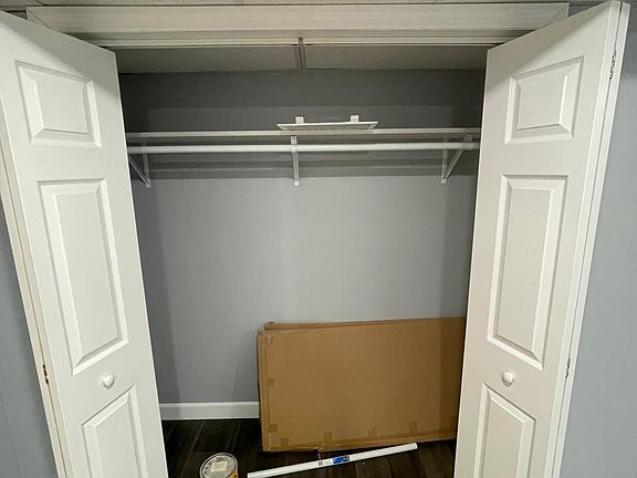 5th image of 212 Chestnut St
