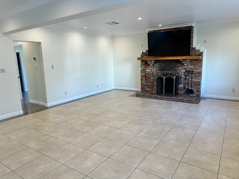 10635 Langmuir Ave — Photo 14