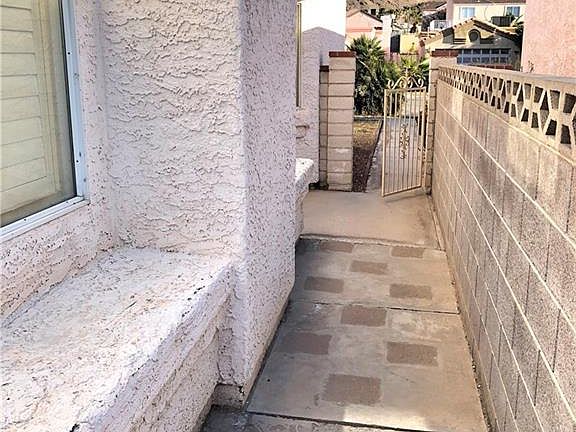 3rd image of 2307 Ray Kanel Dr