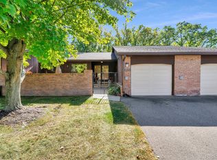 26062 Summerdale Dr, Southfield, MI 48033