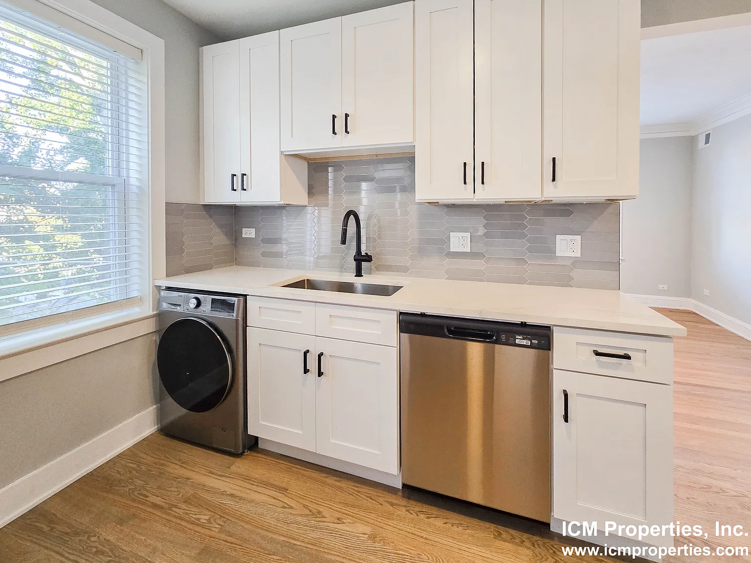 2 bed, 1200 sqft, $2,895 — Photo 3