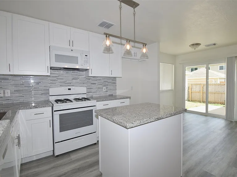 6145 Settlers Square Ln — Photo 6