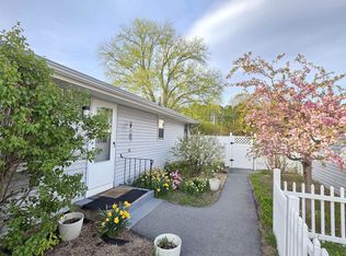 304 Pembroke St, Suncook, NH 03275