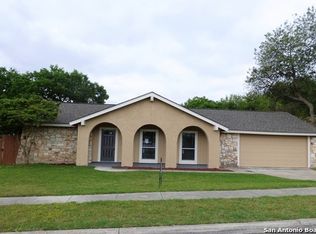 7724 Dry Canyon Trl, Live Oak, TX 78233