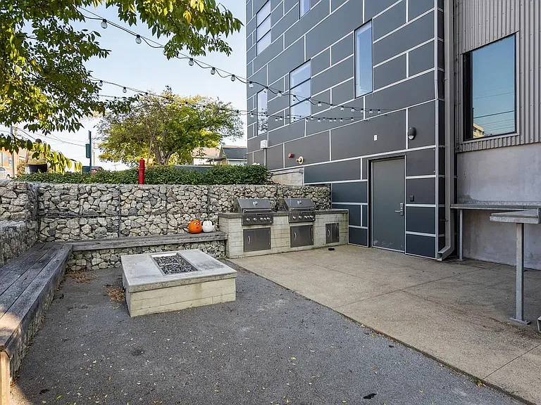 1900 12th Ave S #419 — Photo 21