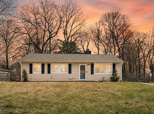 5 Crestwood Ave, Plainville, MA 02762