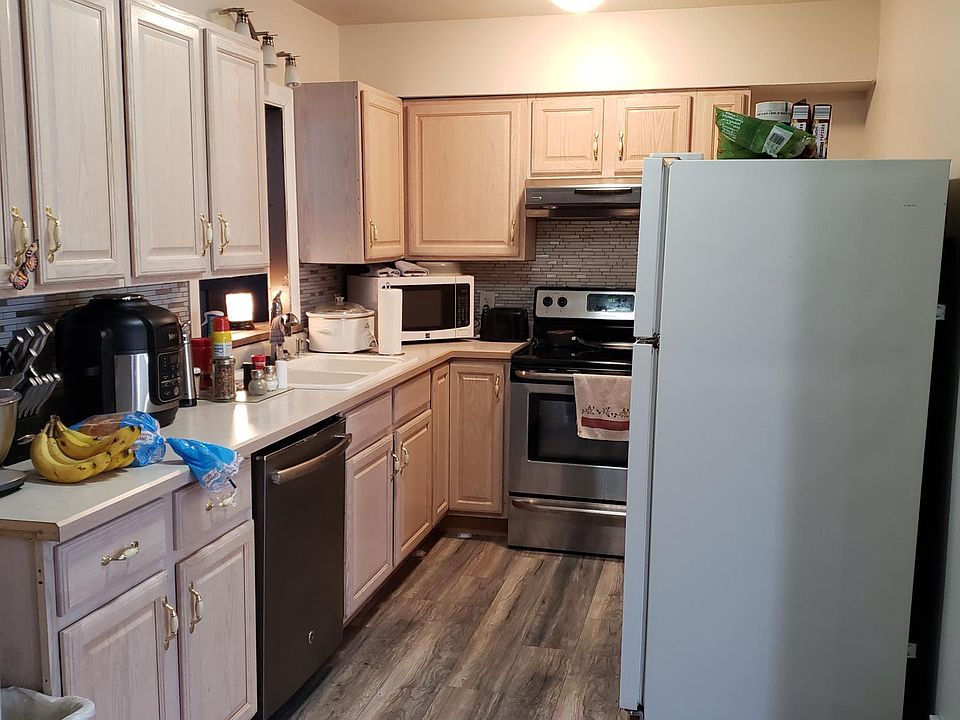 1st image of 2338 Renwick Dr