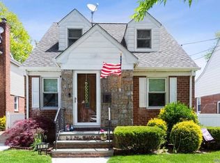 512 N 7th St, New Hyde Park, NY 11040