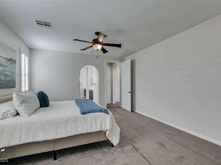 10244 Radcliffe Peak Ave — Photo 42