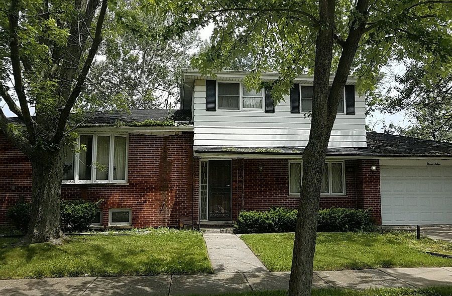 1st image of 1116 E 194th Pl