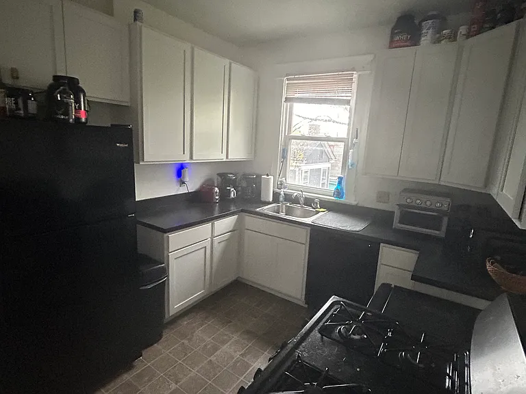2374 Fairview Ave #2 — Photo 11