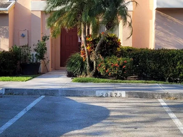 20873 NW 3rd Ln, Hollywood, FL 33029