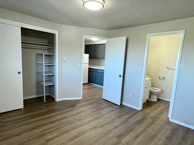 3829 Colby Ave #10 — Photo 6