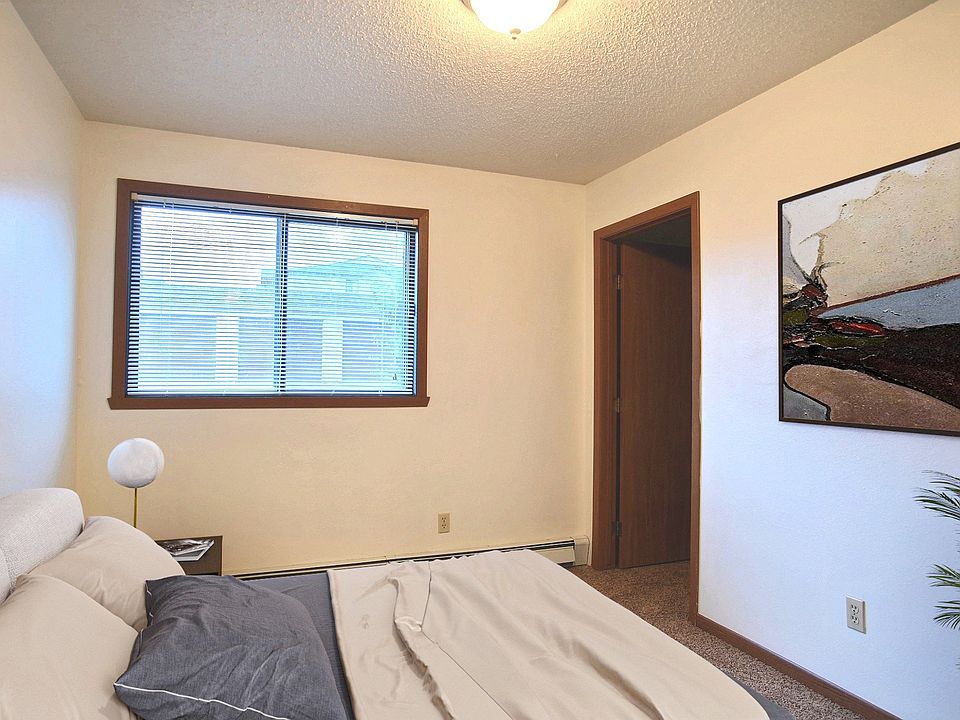 Fargo, ND Westwood Estates Apartments | Bedroom