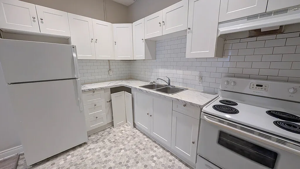 595 King Street - 4 — Photo 1