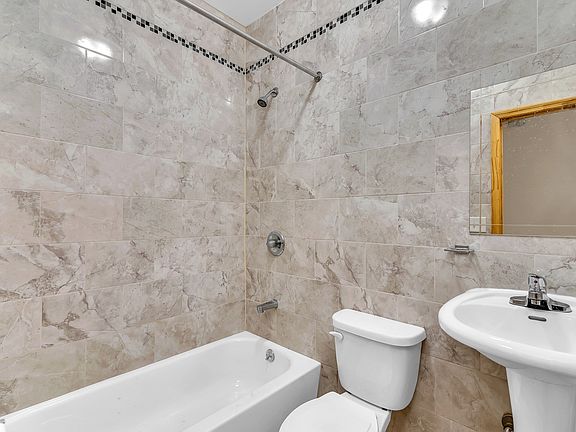5th image of 1486 Dekalb Ave #2