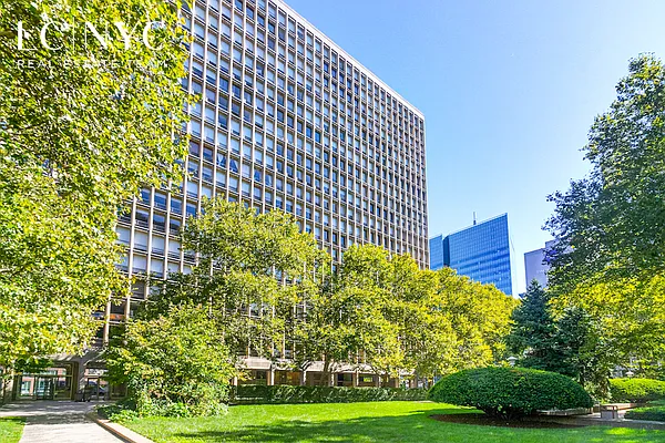 Rented by Keller Williams NYC | media 27