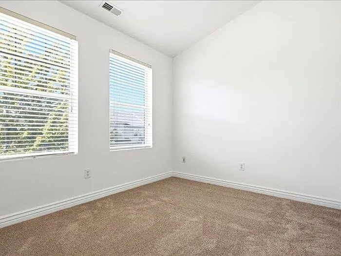 2113 E Glamis Ct — Photo 21