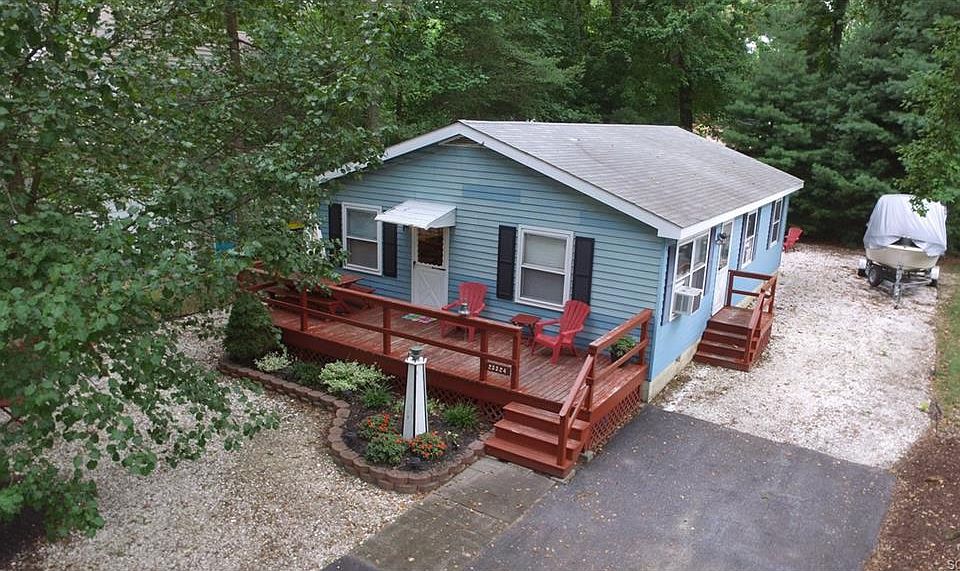 1st image of 23324 Boat Dock Dr E