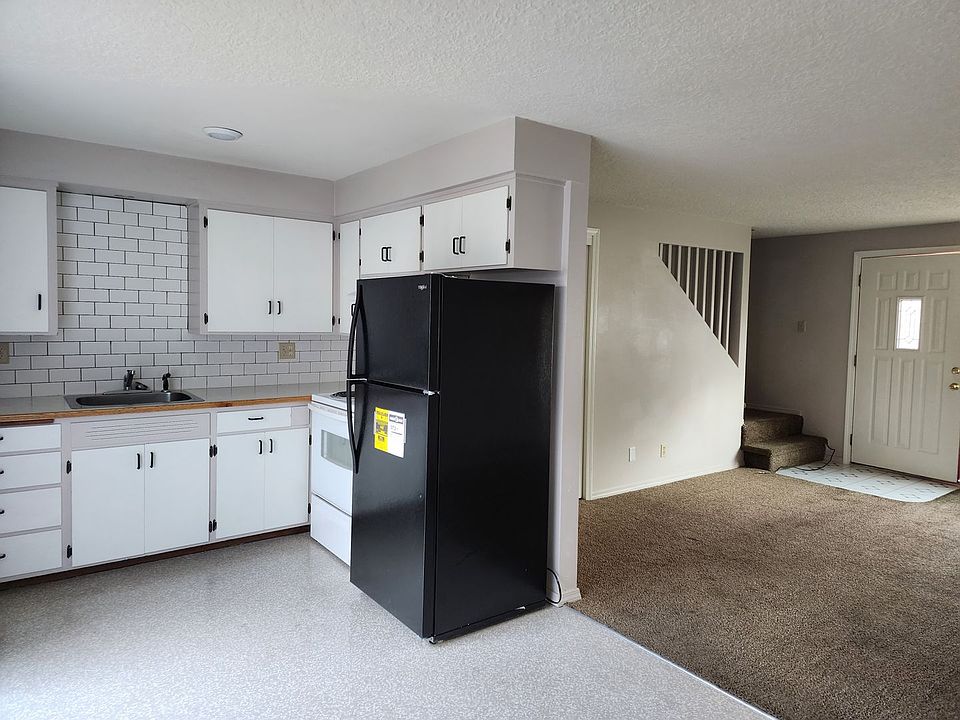 950jun 950 Juniper St Junction City, OR Zillow Apartments for