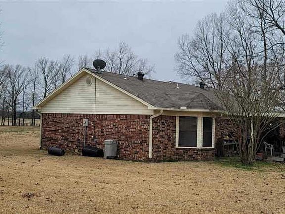 3rd image of 908 Oliver Ln