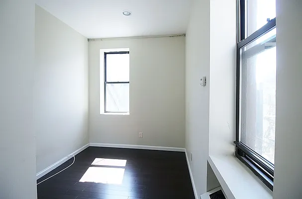 Rented by Julianna Realty Corp | media 33