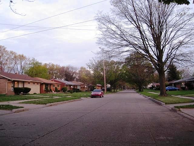 2nd image of 20298 Avon Ave