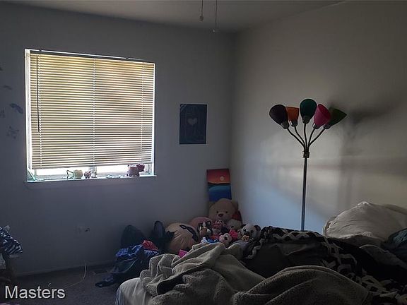 4th image of 15572 Dupage Blvd