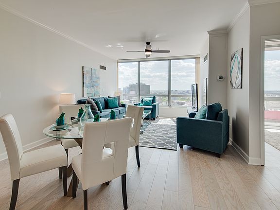 5th image of 1841 S Calumet Ave APT 2210