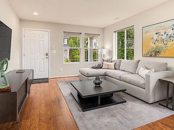 4th image of 23923 NE 113th Ln