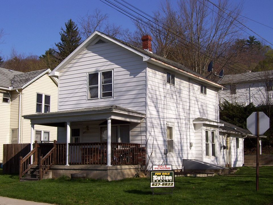 2nd image of 602 W Elm St