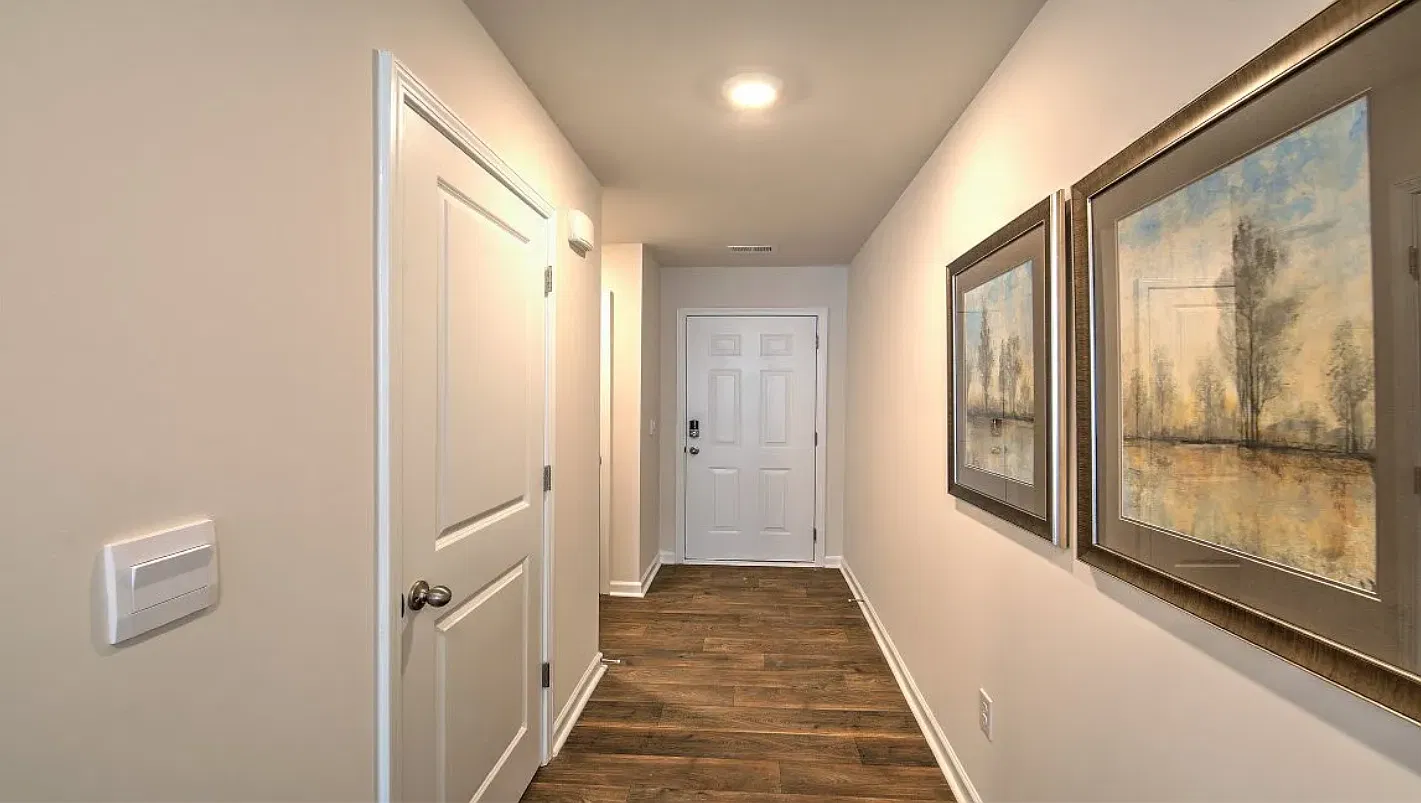 1436 S Cardiff Trl — Photo 3