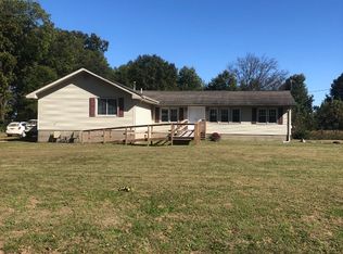 2796 Buckhorn Rd, Sumner, IL 62466