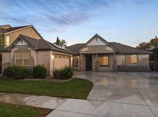 1486 Azalea St, Kingsburg, CA 93631