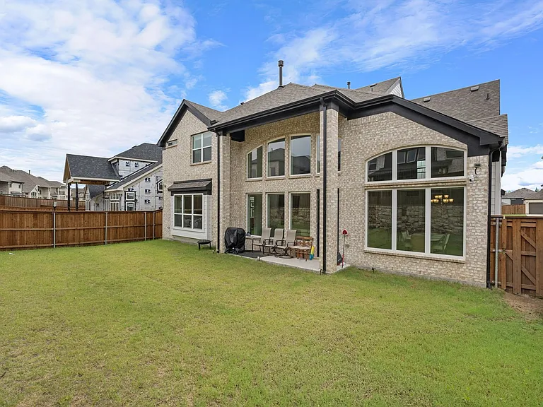 2704 Warm Springs Ln — Photo 18