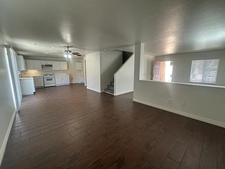 14073 Mare Ln — Photo 3