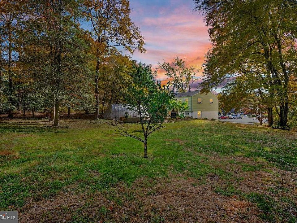 2nd image of 14281 Fontana Ct